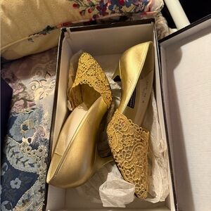Stuart Weitzman Gold Lace Heels